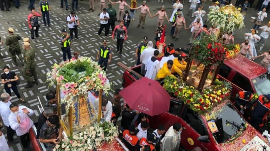 204 boats join fluvial parade