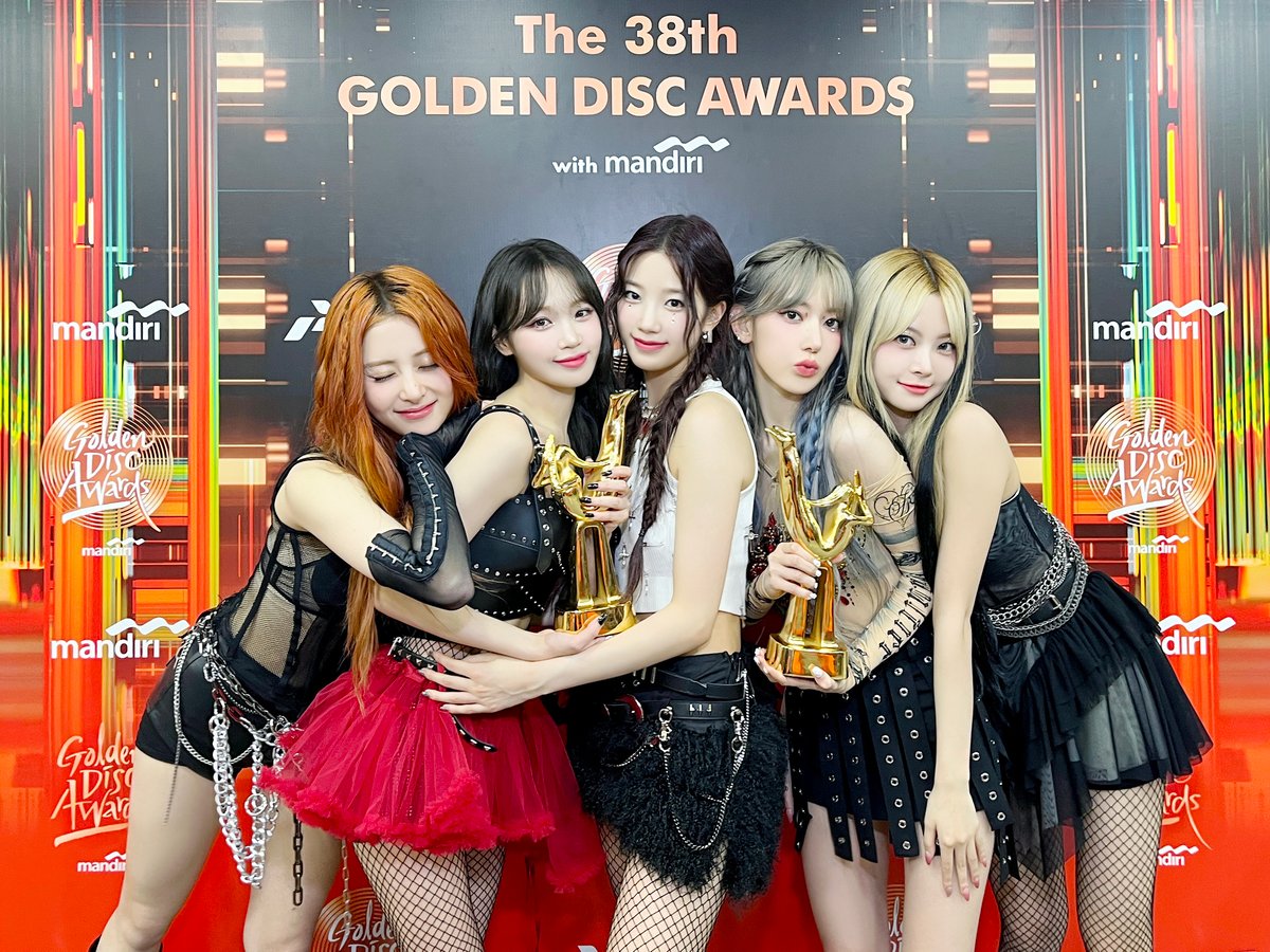 K-POP girl group LE SSERAFIM. | PHOTOGRAPH COURTESY OF HYBE LABELS