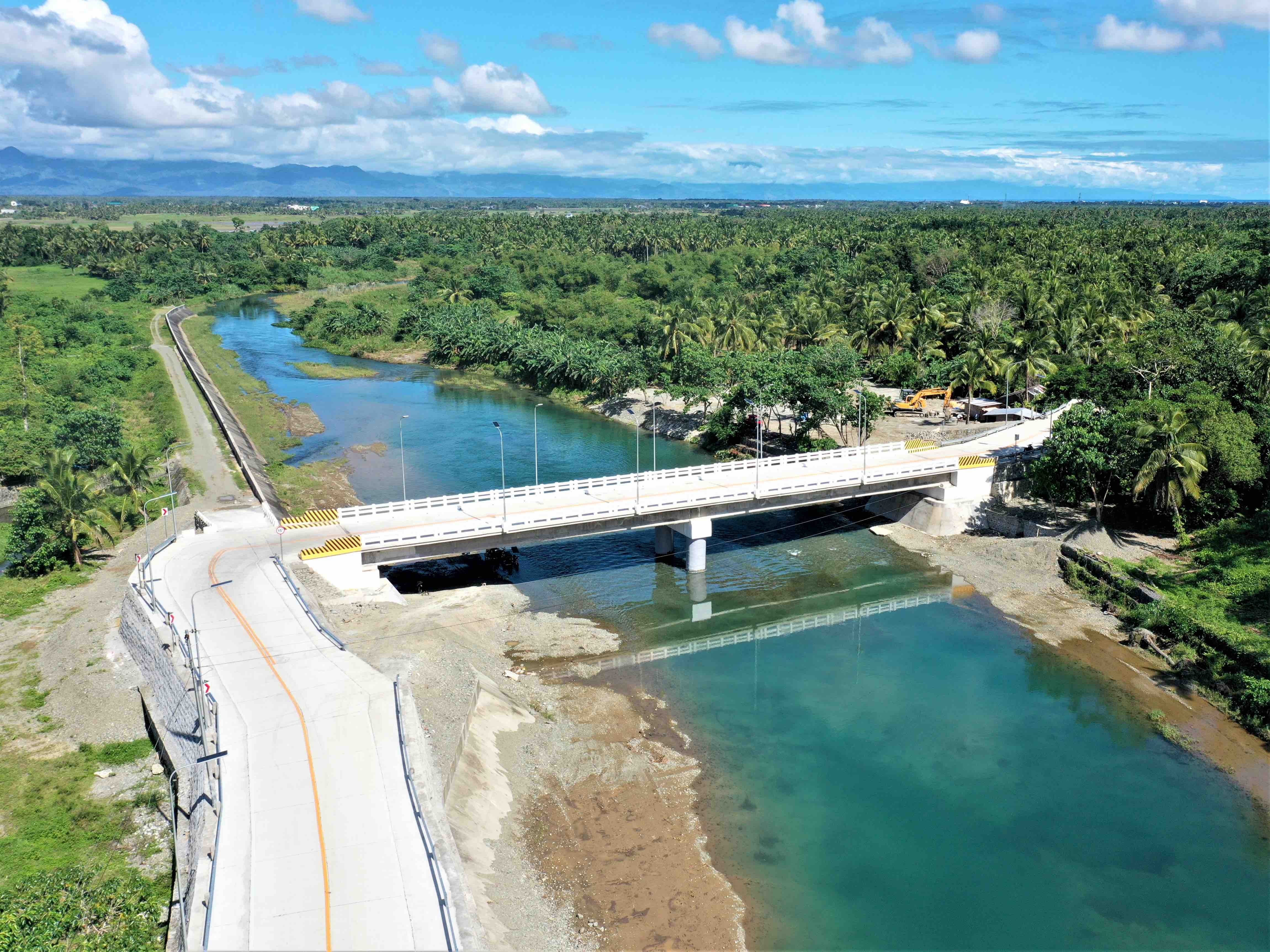 Farm-to-market road in Aurora completed