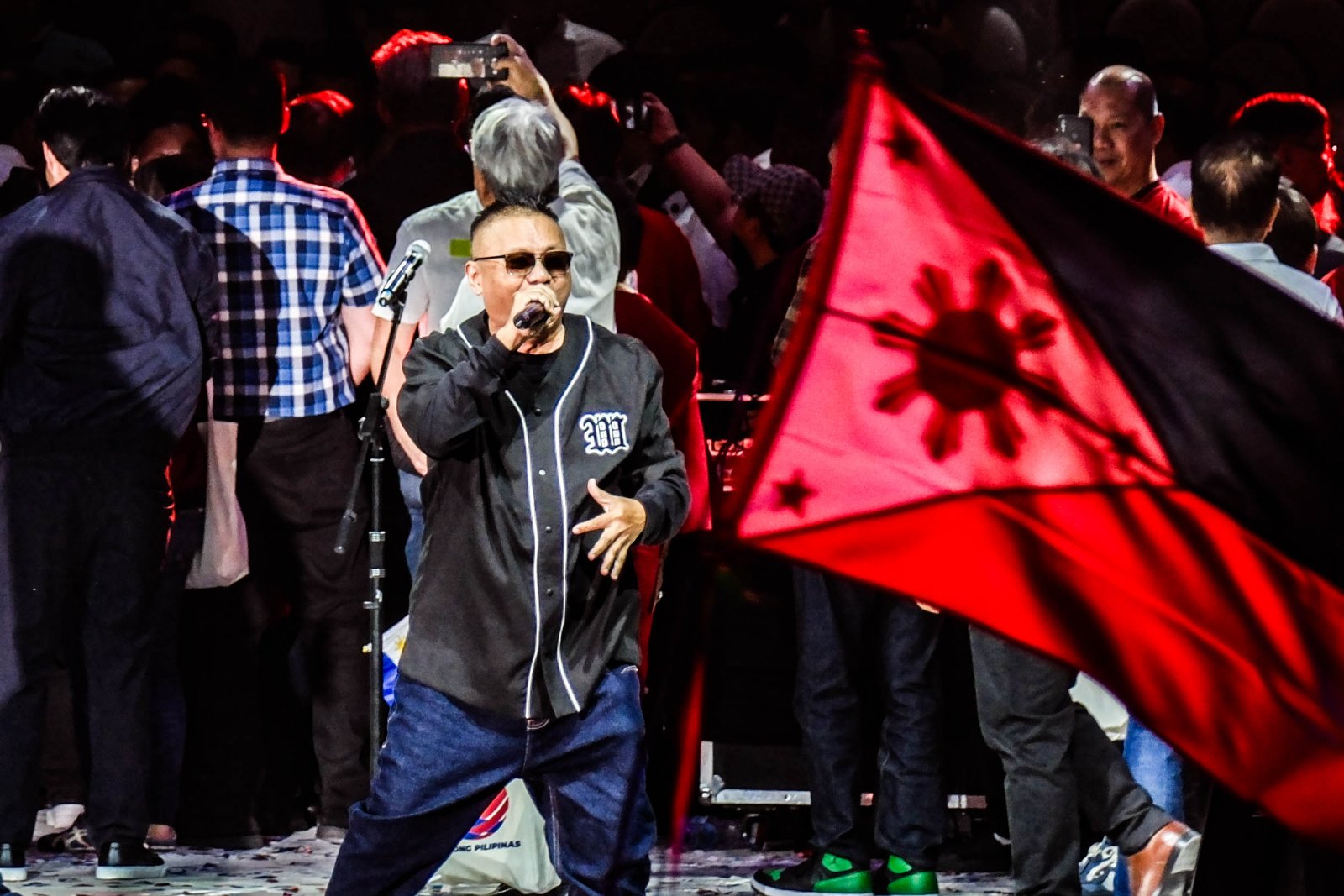 Andrew E. performs at the rally