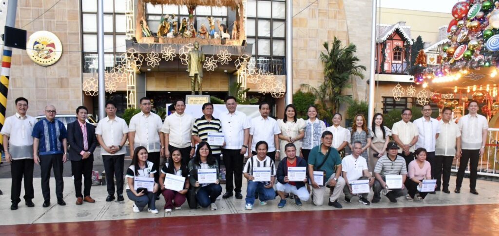 Muntinlupa applauds top 10 early taxpayers