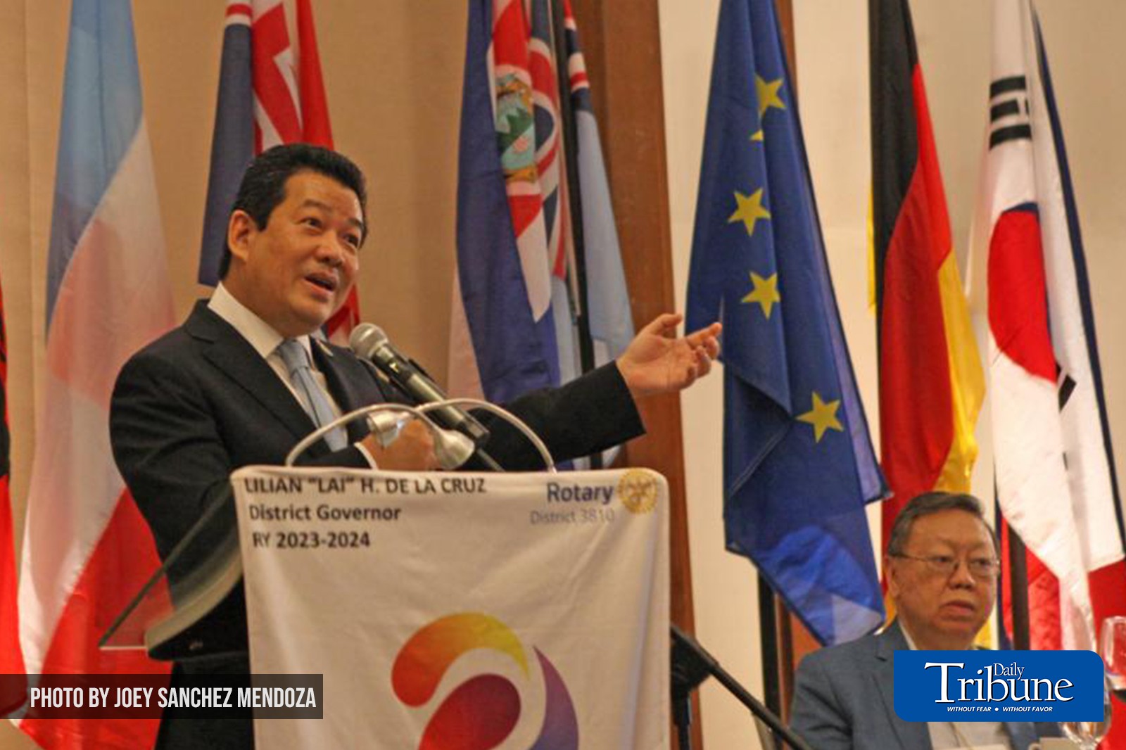 THAI AMBASSADOR GRACES ROTARY CLUB-MANILA MEETING