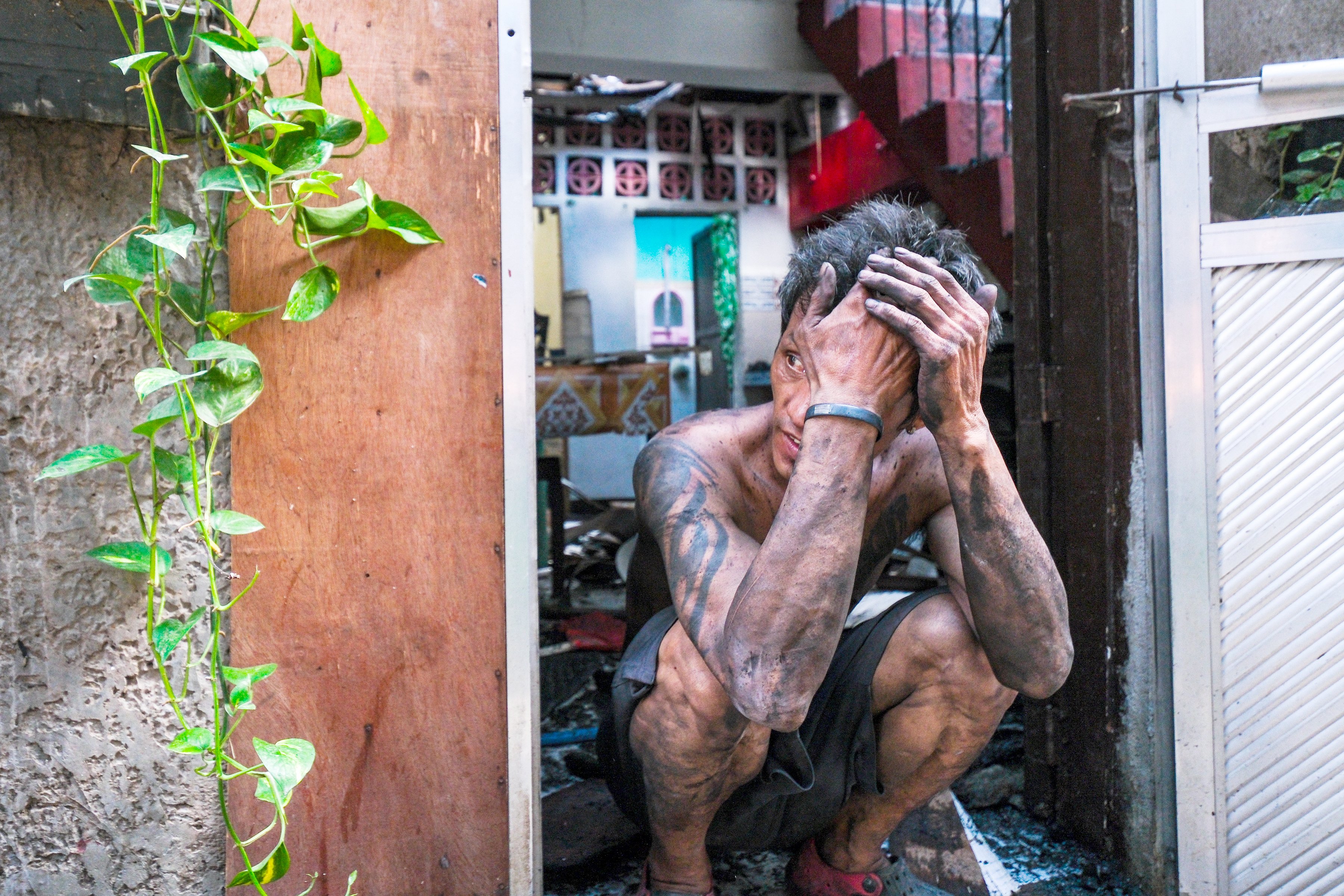 3 injured in Pasay fire
