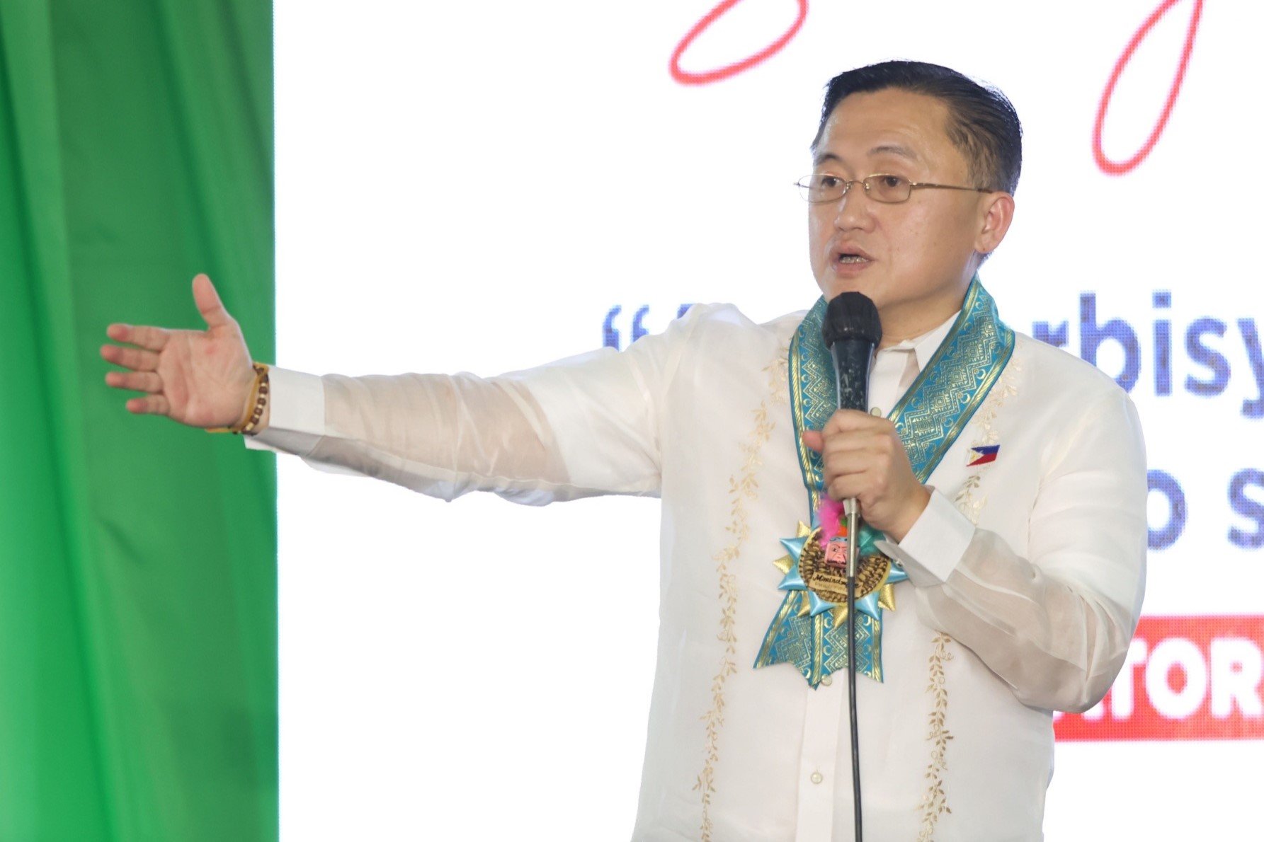 Bong Go highlights local culture, economic dev't at Marinduque's 104th anniversary celebration
