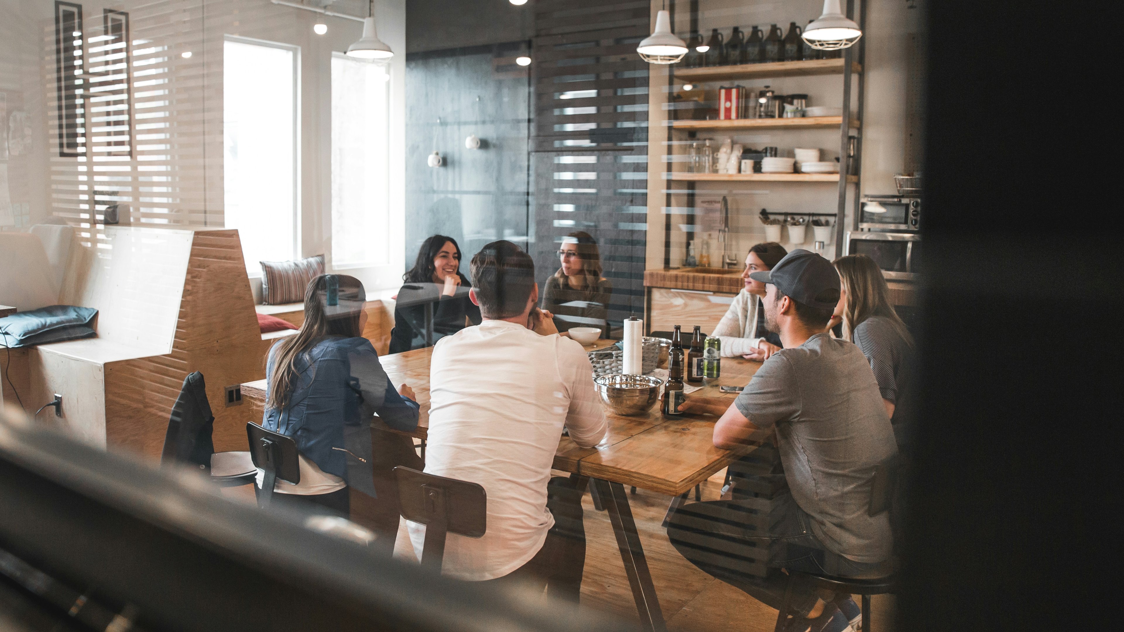 Study: Filipino employees see offices not conducive to growth