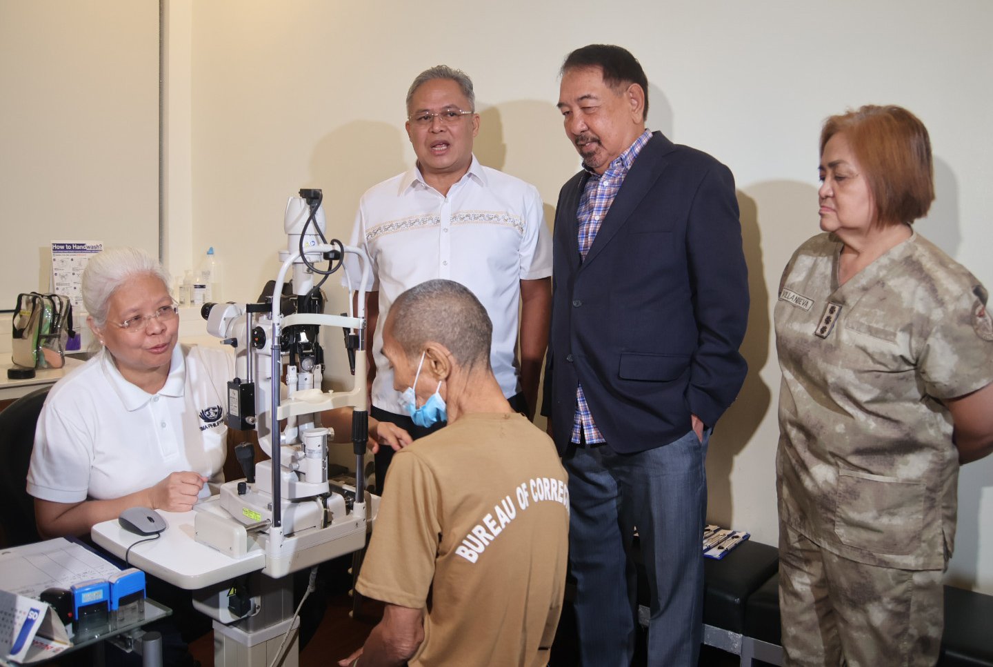 Tzu Chi gifts PDLs with restored vision