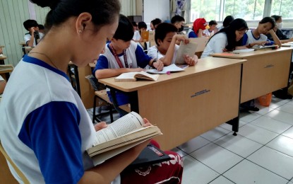 QC dad reminds CHEd, DepEd to enforce exam law