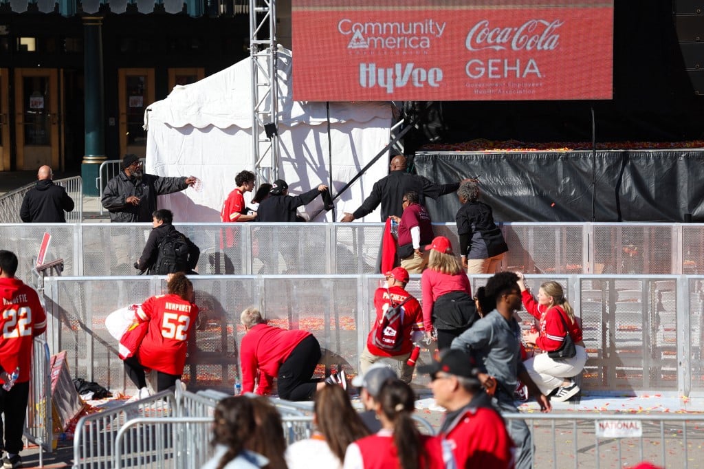 Two teenagers charged in Kansas City Chiefs parade shooting