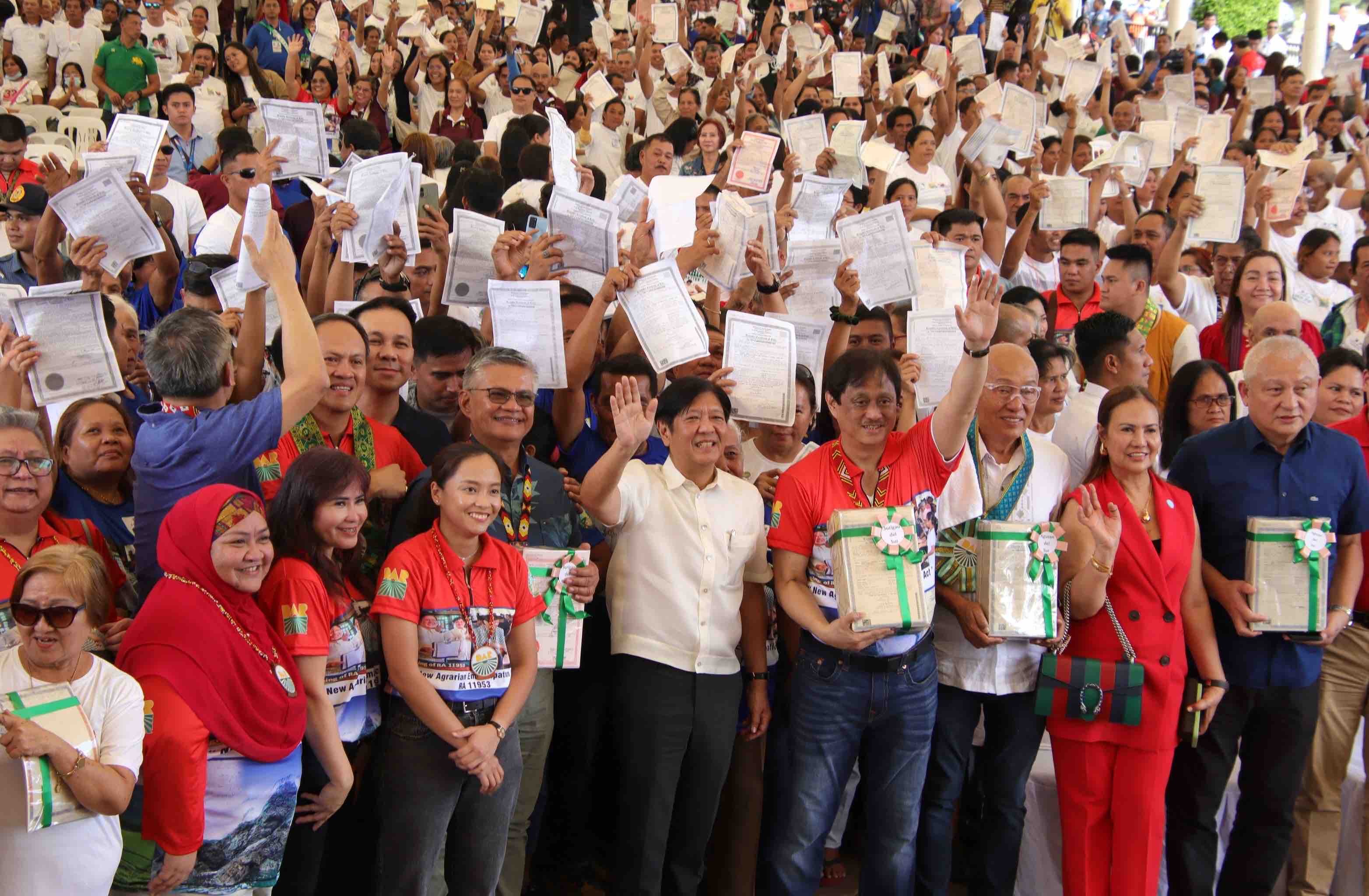 PBBM empowers farmers with land ownership awards
