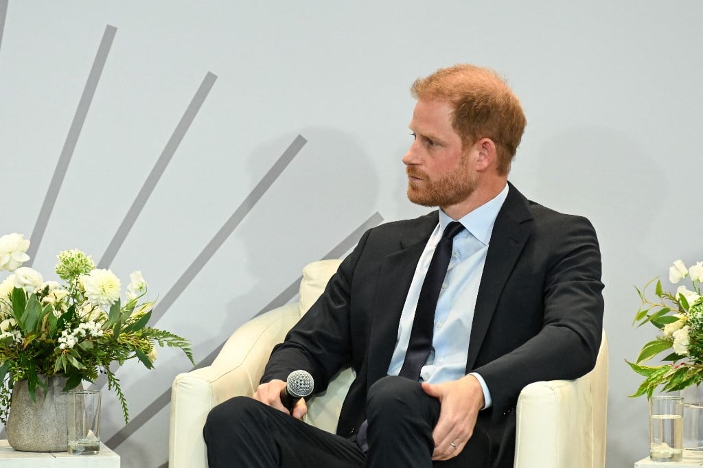 Harry to jet in as King Charles's cancer 'caught early'

