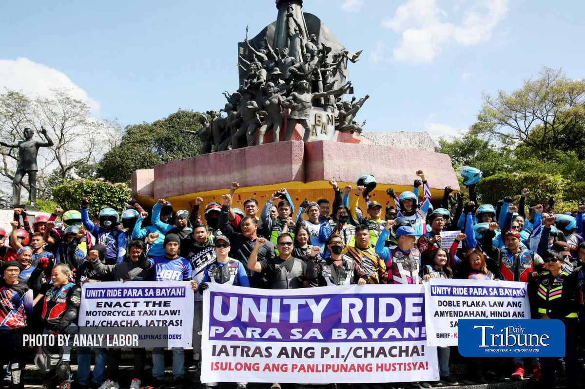 Senator JV with Riders' clubs gather at People Power monument to rally against Cha-cha