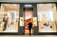 The group said its 22,000 employees worldwide would get a 4,000-euro bonus early this year as part of "its policy of sharing the fruits of growth with all those who contribute to it on a daily basis".
