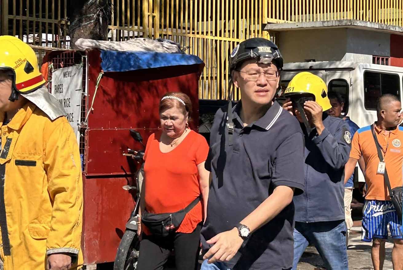 Mayor Marcy checks on fire victims