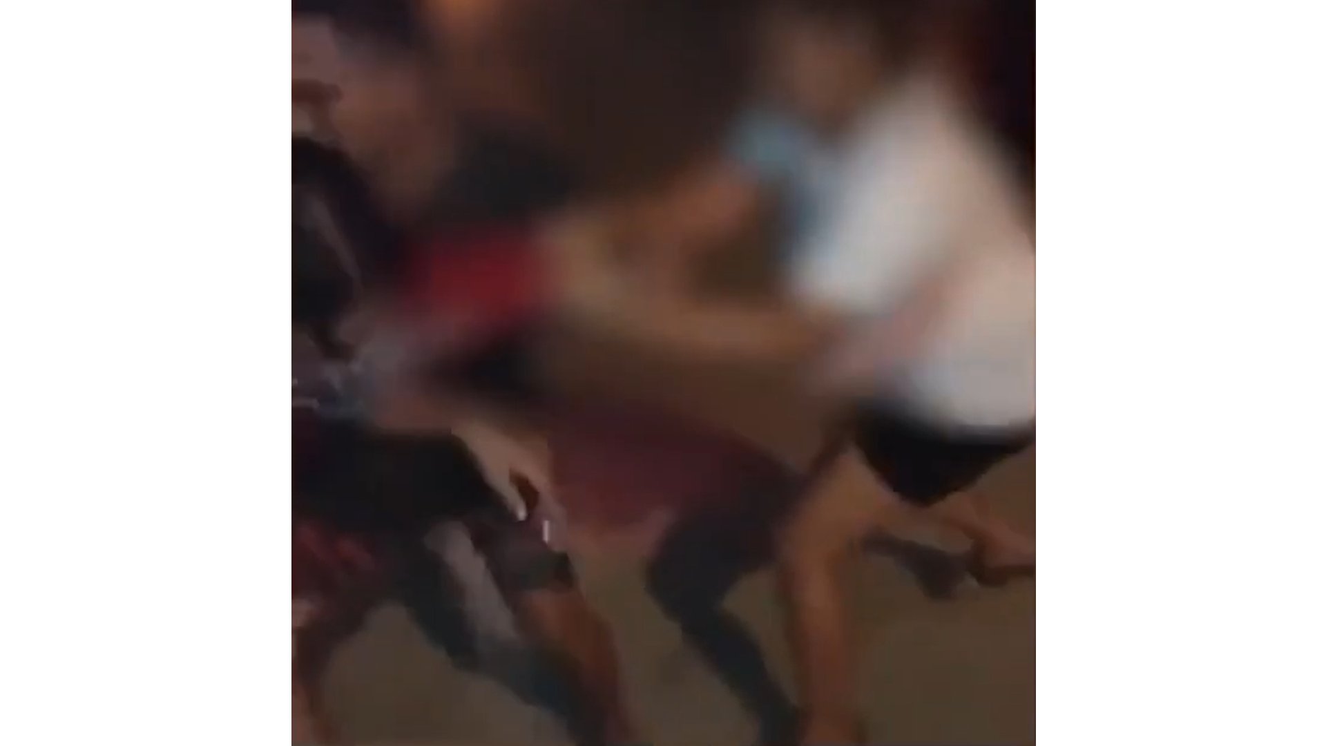Babae nag-amok sa kalsada
