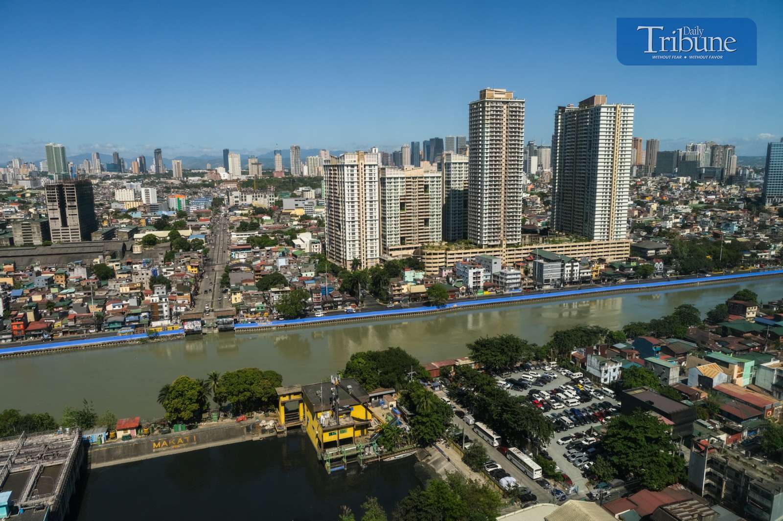 Mandaluyong in broad daylight