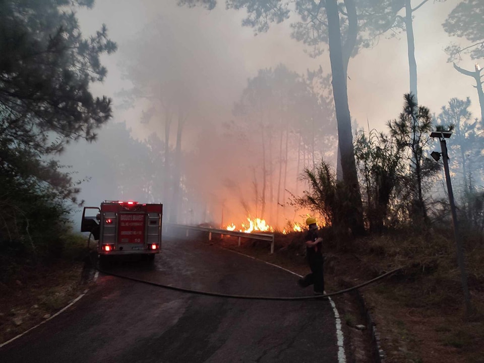 Blaze rages inside Camp John Hay