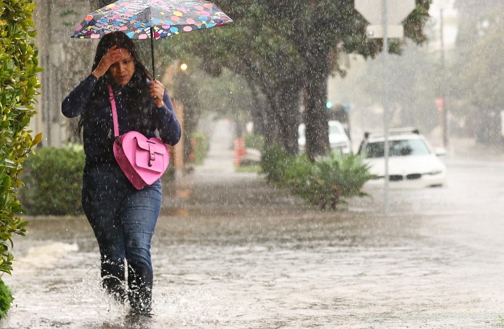 At least nine dead in US tornadoes, storms