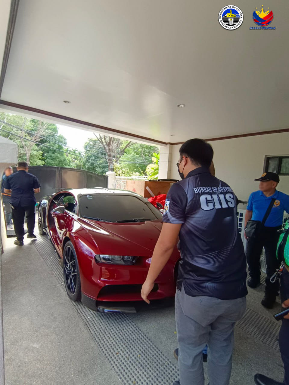 Owner gives up smuggled Bugatti car