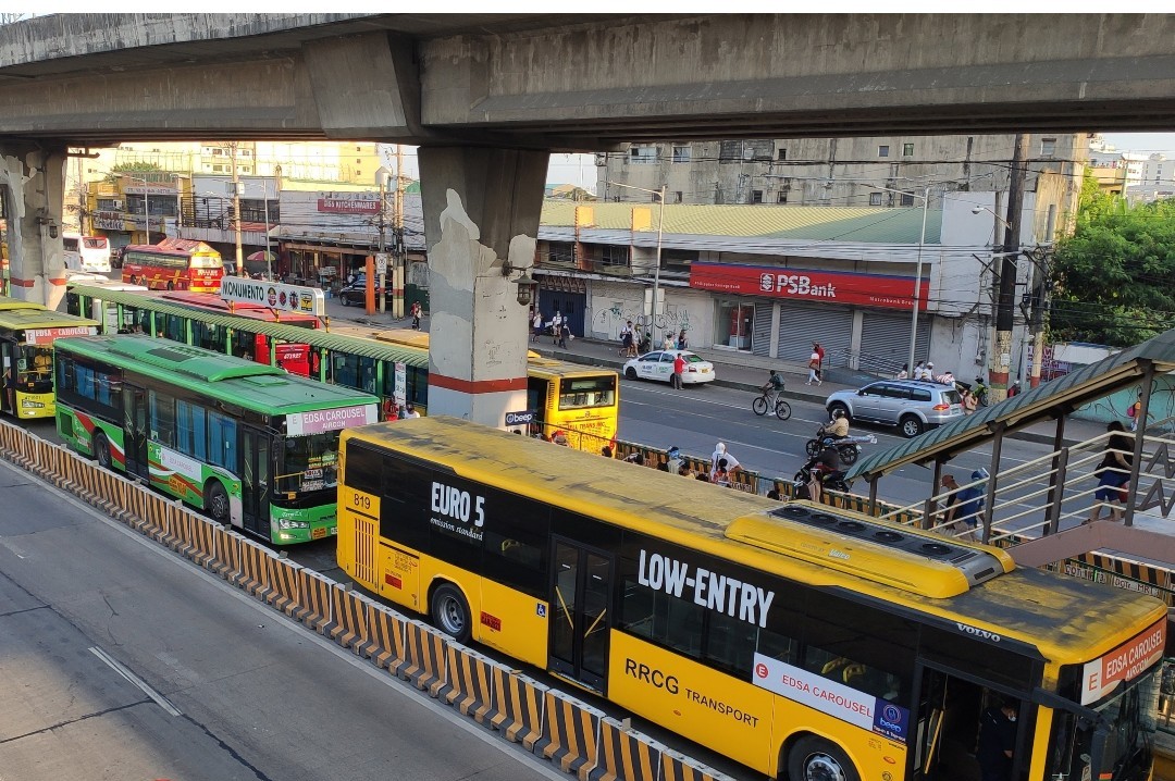 Pacquiao sinibak ang tauhan na dumaan sa EDSA busway