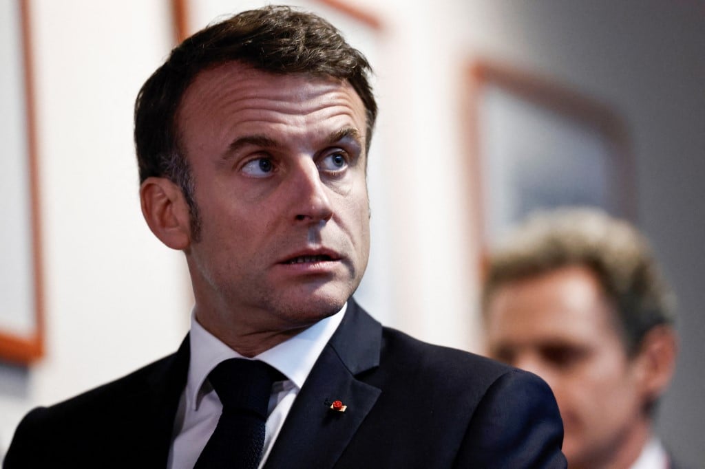Macron ready to 'open debate' on nuclear European defense