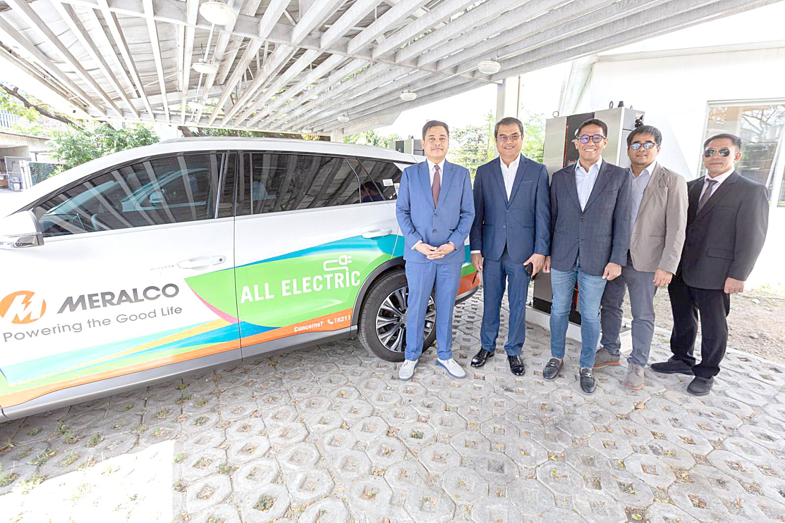 Seen in the photo (from L-R) are CCC Vice Chairperson and Executive Director Director Robert E.A. Borje, Meralco Executive Vice President and Chief Operating Officer Ronnie L. Aperocho, Meralco First Vice President and Chief Sustainability Officer Raymond B. Ravelo, Meralco Vice President and Head of Facilities, Safety, and Safety Management Jerry B. Lao, and CCC Executive Assistant Raul Villegas.