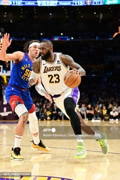 LeBron James becomes first NBA player with 40K points