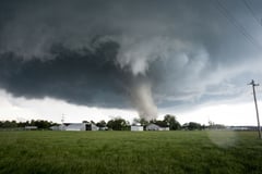 Sprawling storms, tornadoes kill 3 in US midwest