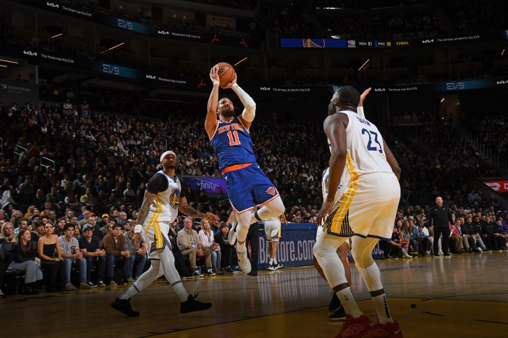 KNICKS TINAOB ANG WARRIORS