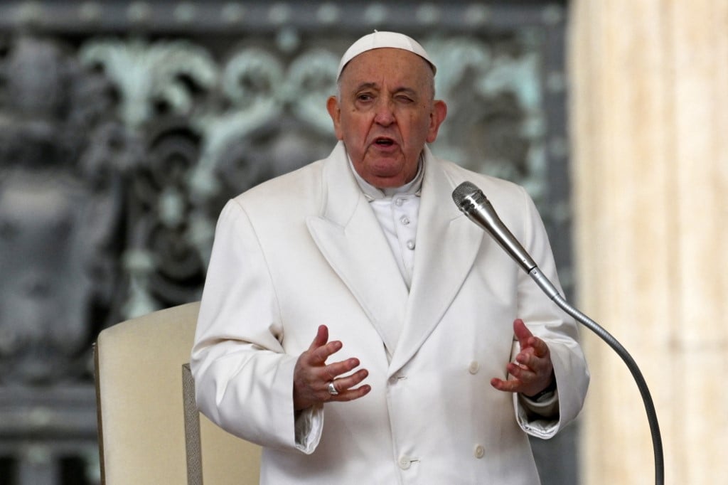 Girls, rivalries, football in Pope Francis's first memoir
