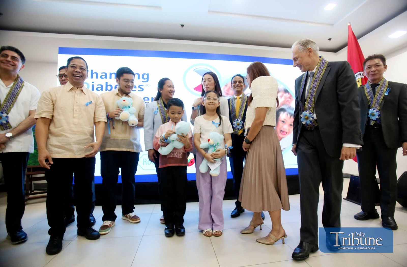 Danish envoy interacts with children diagnosed with diabetes 