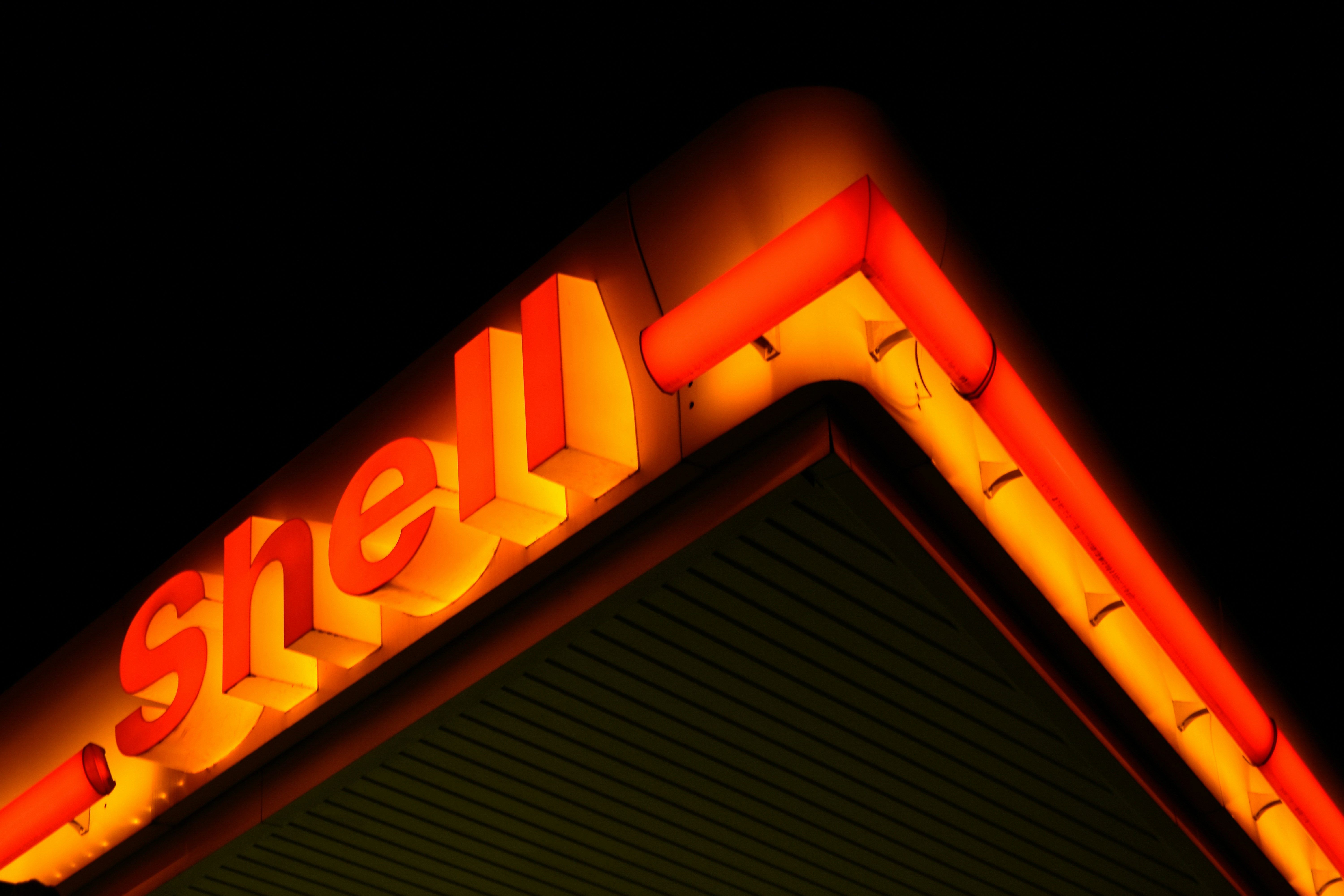 Shell shakes up climate targets, sparking backlash
