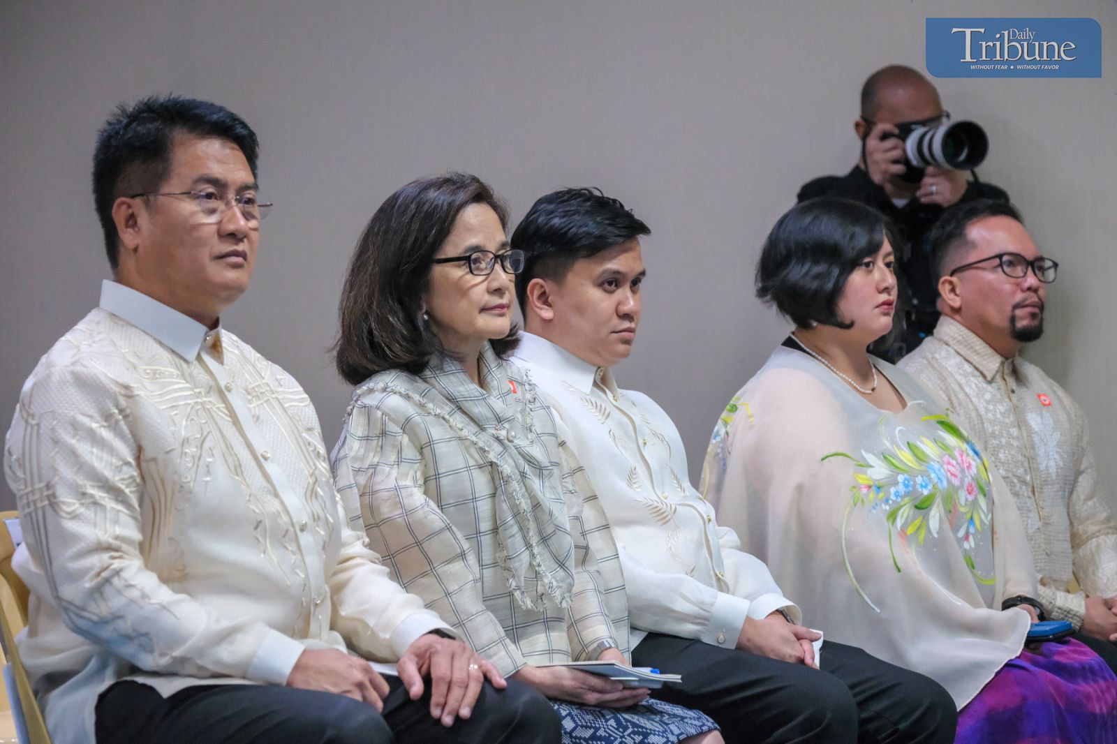 CA confirms 2 envoys, 6 foreign service execs of DFA