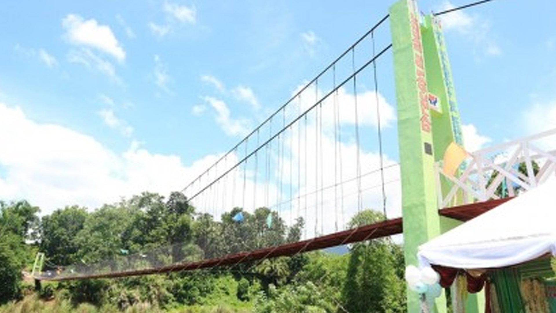 Goodbye footbridge, hello new bridge