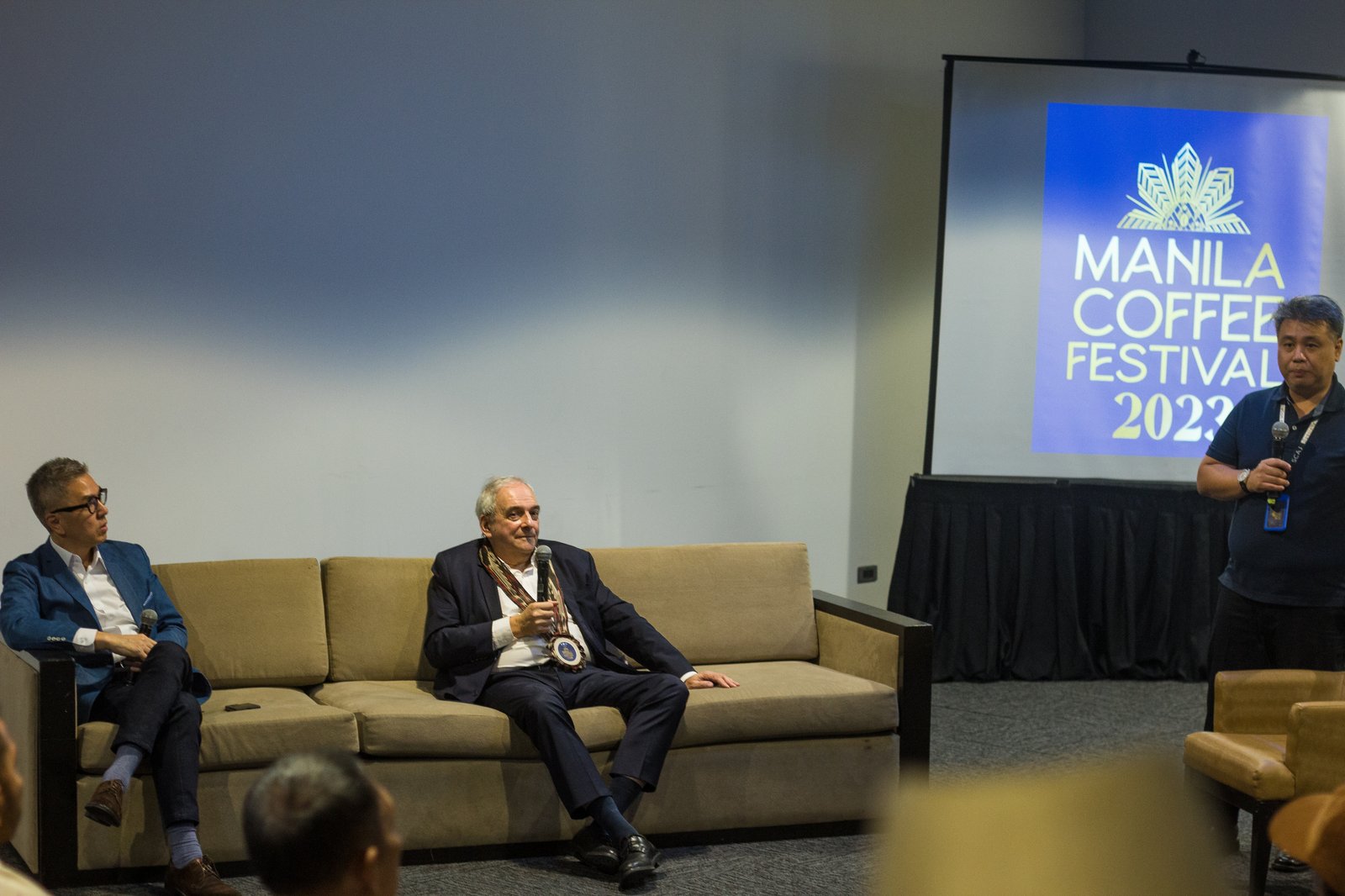 Rich Watanabe, Manila Coffee Festival Director, gives the opening remarks for MCF 2023
KapeTalks to kick off the first session with speakers Kingson Sian, Newport World Resorts
CEO, and Philippe Juglar, President of Agency of Valorization of Cultural Products (AVPA)