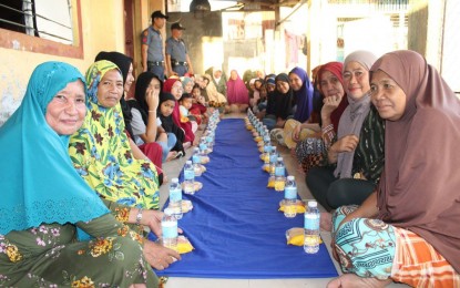 Army offers ‘iftar’ amid Ramadan