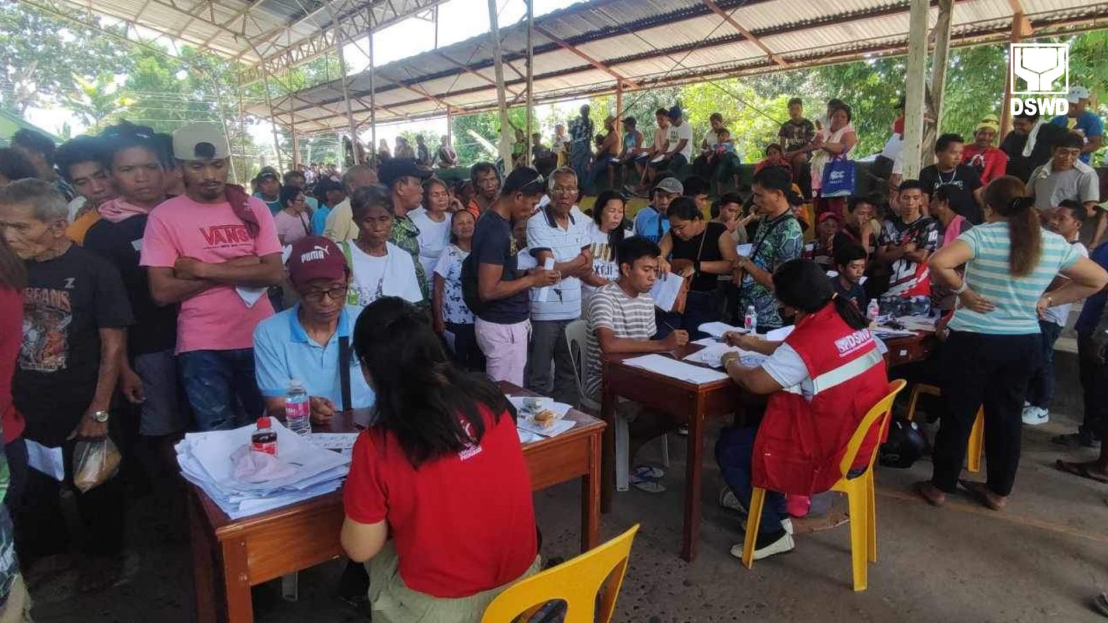 DSWD gains support from Camarines  LGUs vs 4Ps cash card pawning