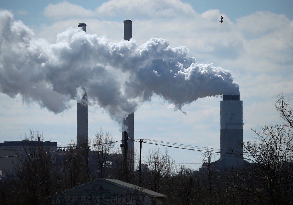 Carbon emissions and El Nino push oceans to record temperatures
