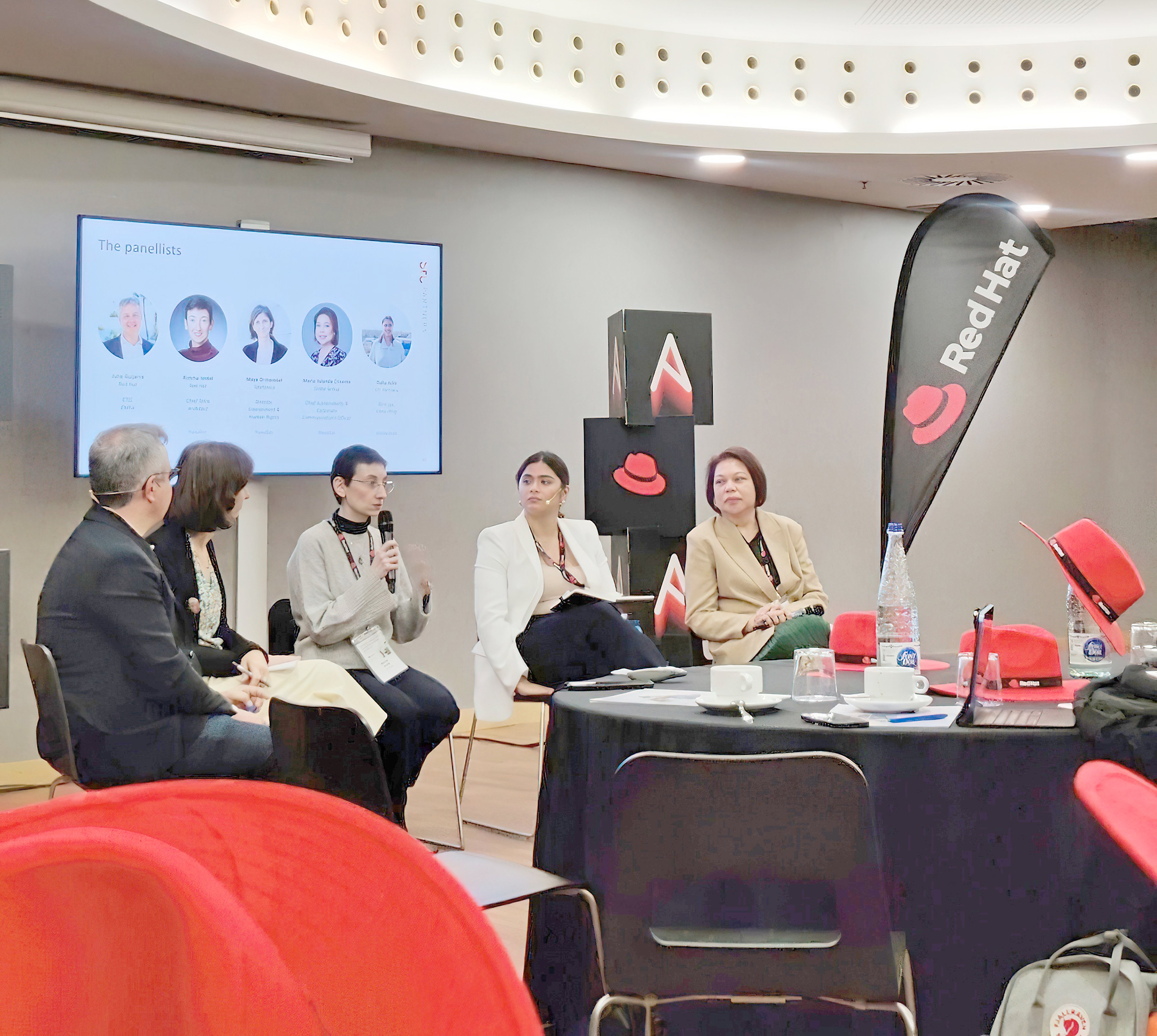 Tackling transformative connectivity, sustainability on global stage