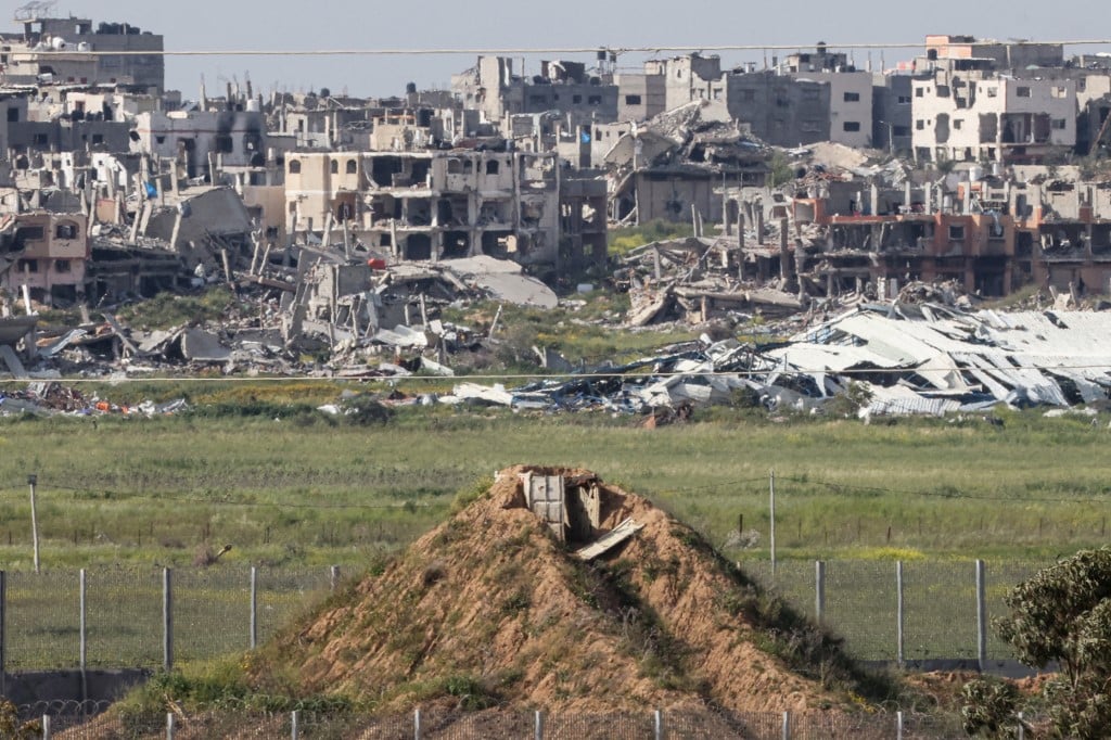 Hamas urges end to Gaza airdrops after deaths, more aid trucks