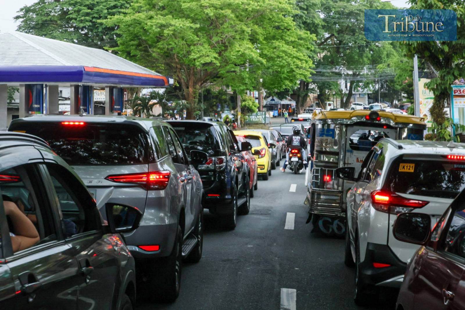 Traffic jam in Tagaytay