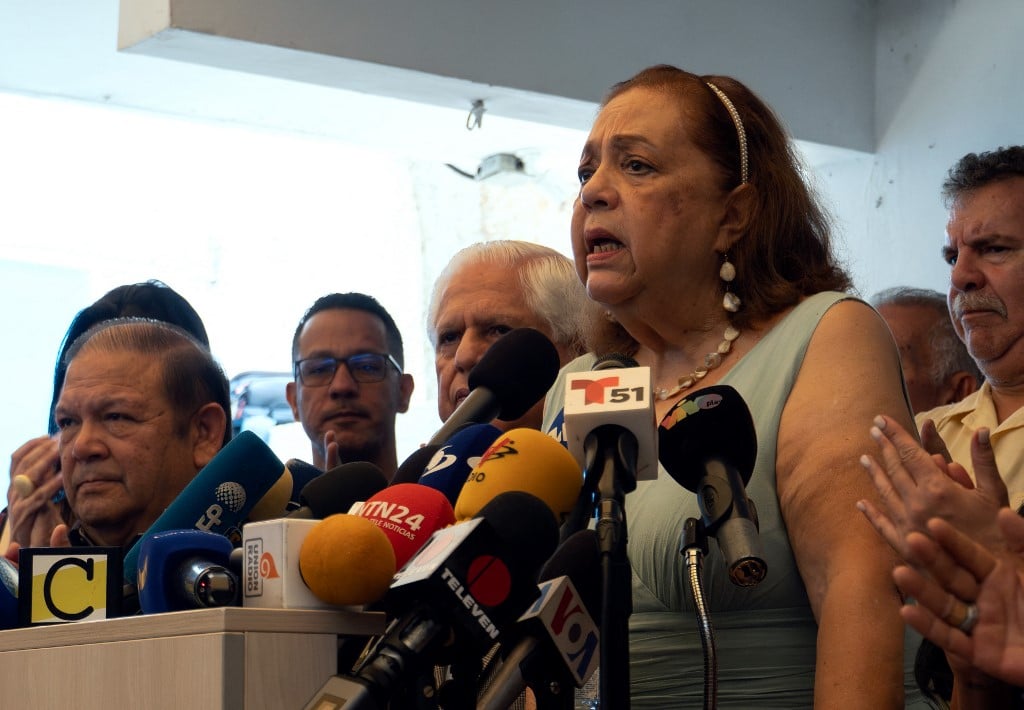 Venezuelan opposition registers unknown poll contender after obstacles
