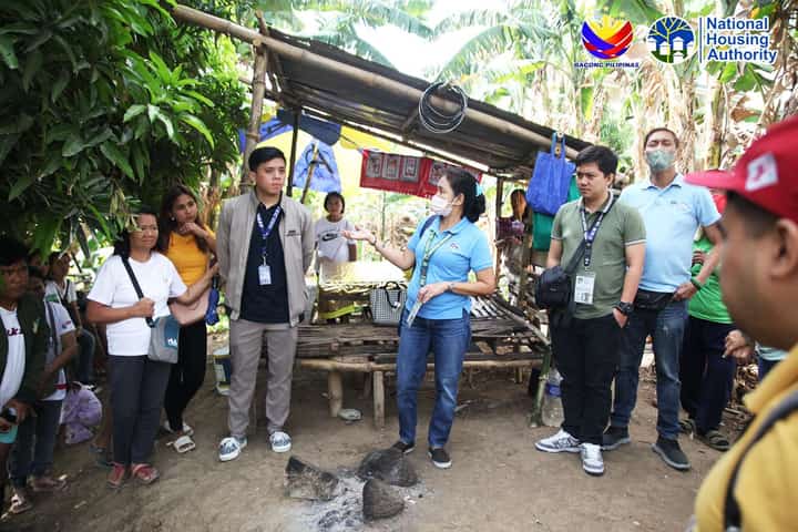 Pandi Heights residents receive needed assistance
