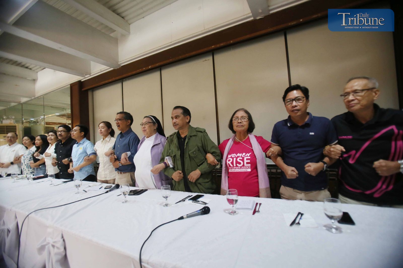 Groups vs. cha-cha holds presscon