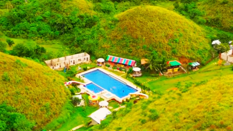 Controversial resort construction sparks outrage among netizens