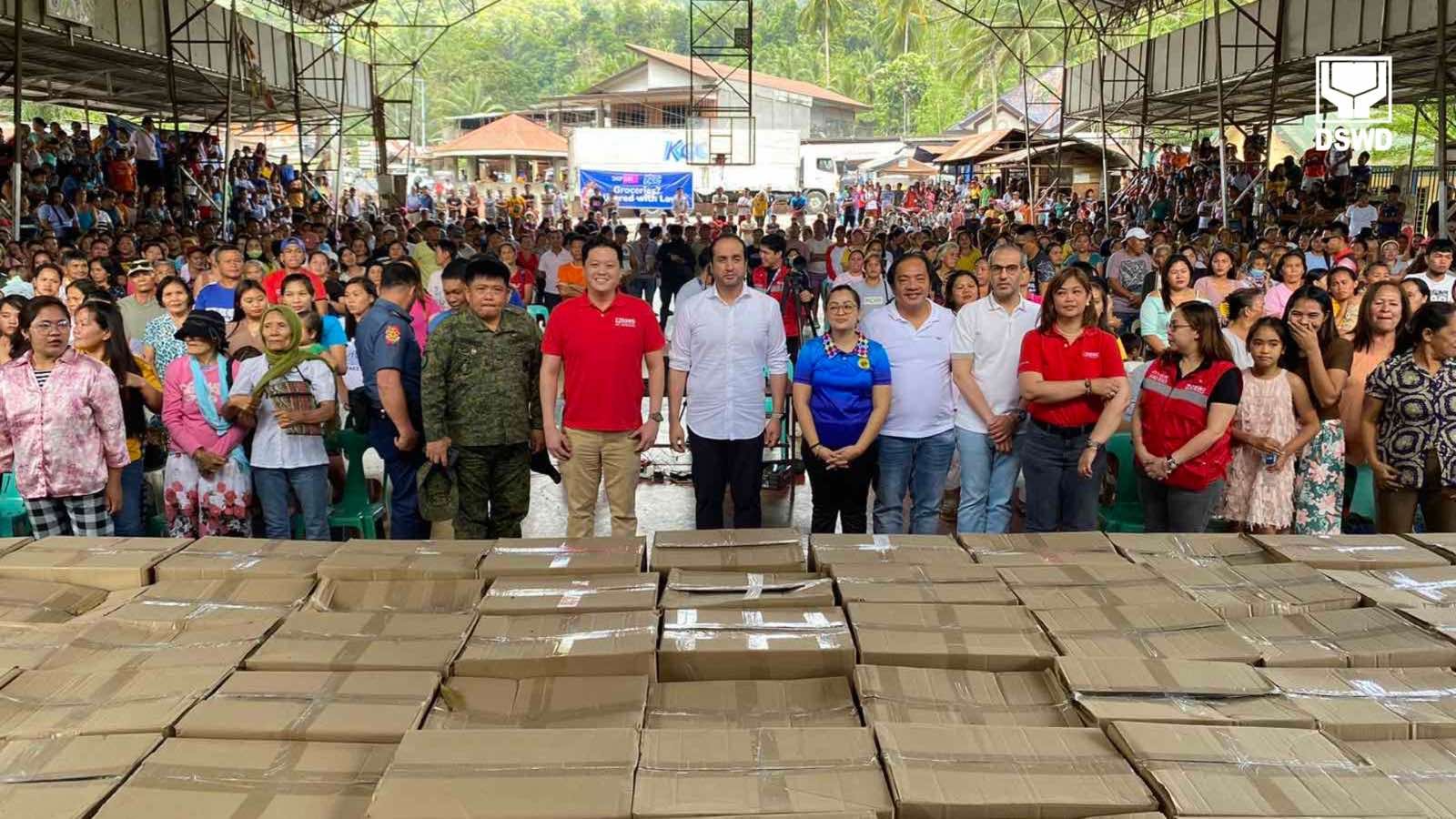 DSWD chief, UAE envoy extends aid to Davao de Oro families