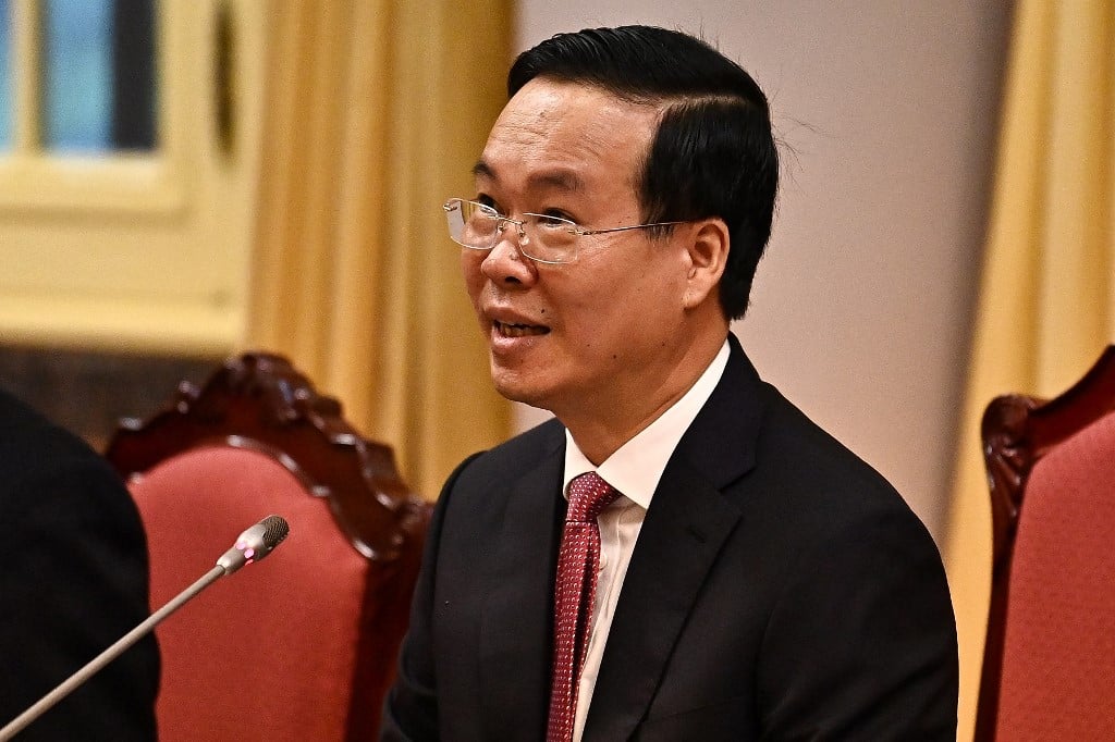 Vietnam president falls amid graft purge
