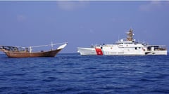 Blast near merchant ship off Yemen: security agency
