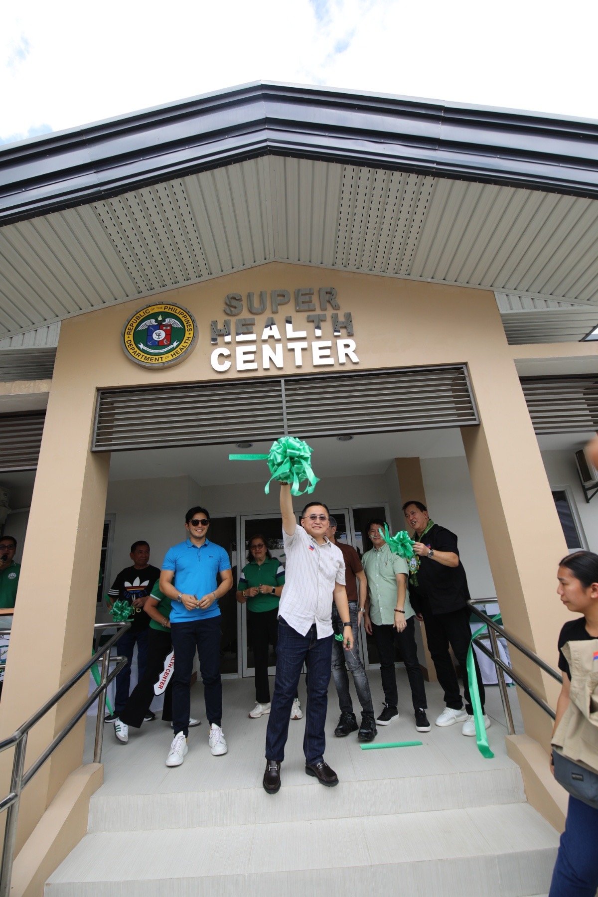 Go joins inauguration of Pandi Super Health Center 
