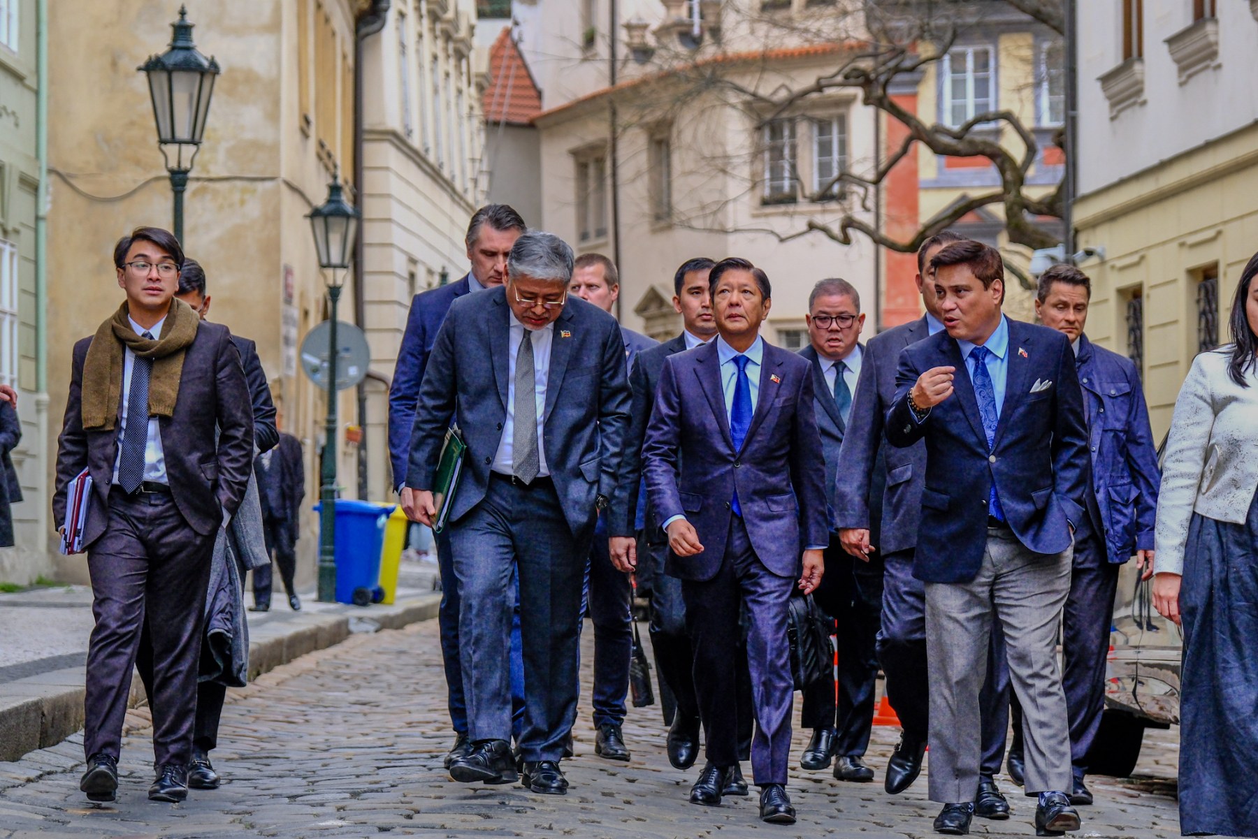 PBBM walks going to Chamber of Deputies 