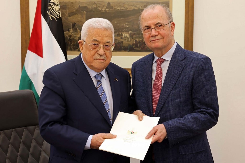 New Palestinian government sworn in